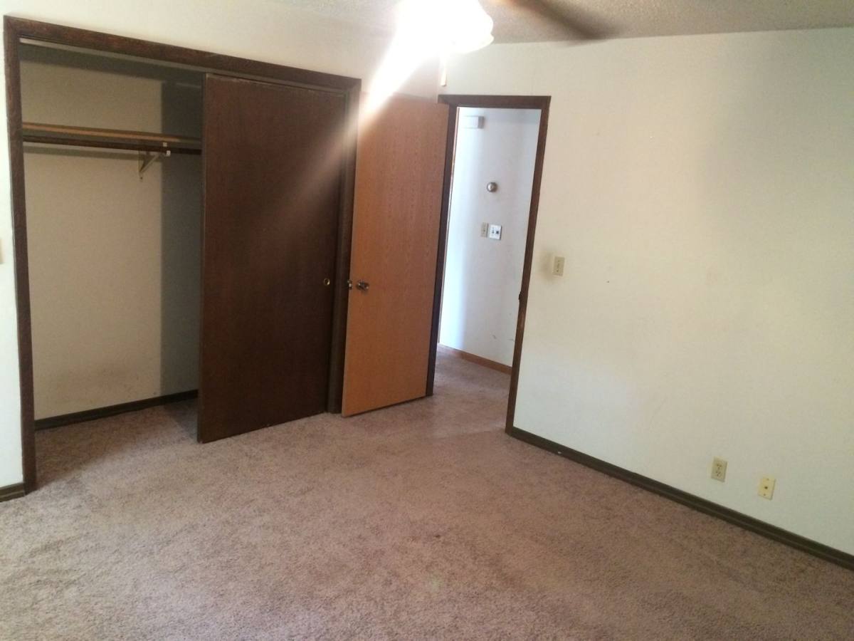 Apartment for rent at 210 202 E, Eudora, KS 66025