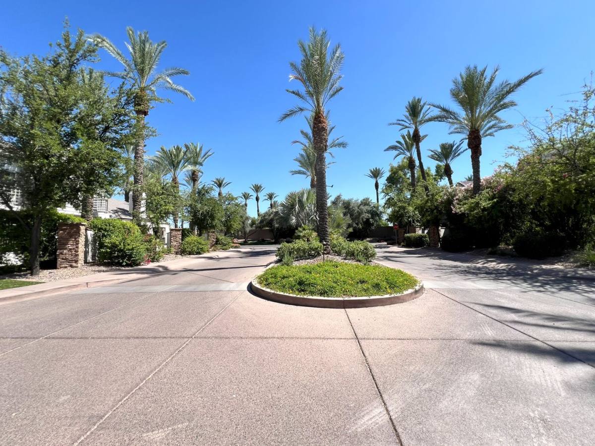 Condo for rent at 7272 E Gainey Ranch Rd, Scottsdale, AZ 85258
