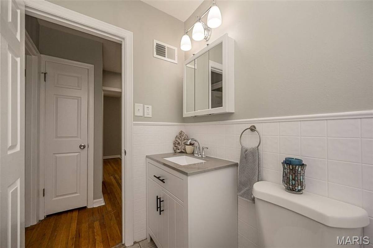 House for rent at 1225 Newark, Saint Louis, MO 63137