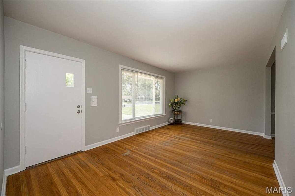 House for rent at 1225 Newark, Saint Louis, MO 63137