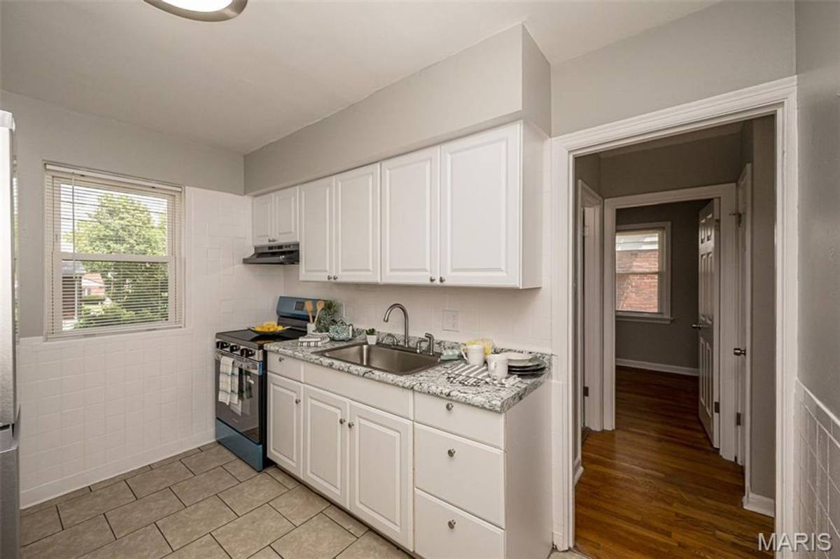 House for rent at 1225 Newark, Saint Louis, MO 63137
