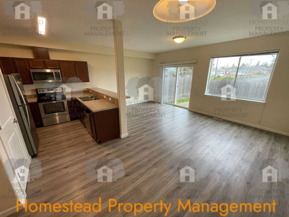Apartment for rent at 1220-1222 SE Academy St, Dallas, OR 97338