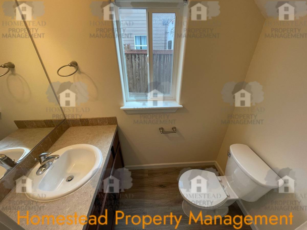 Apartment for rent at 1220-1222 SE Academy St, Dallas, OR 97338