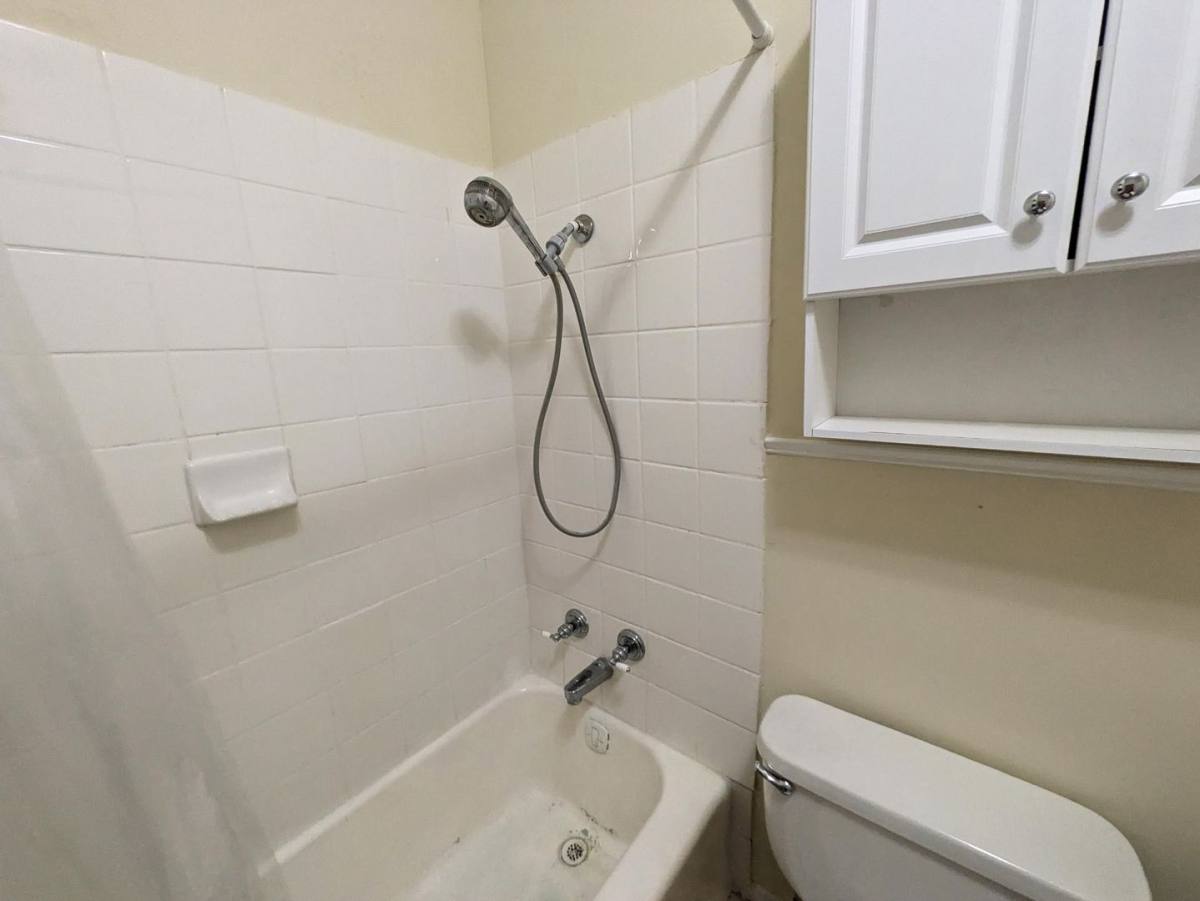 House for rent at 458 Belvedere Dr, Beaumont, TX 77706