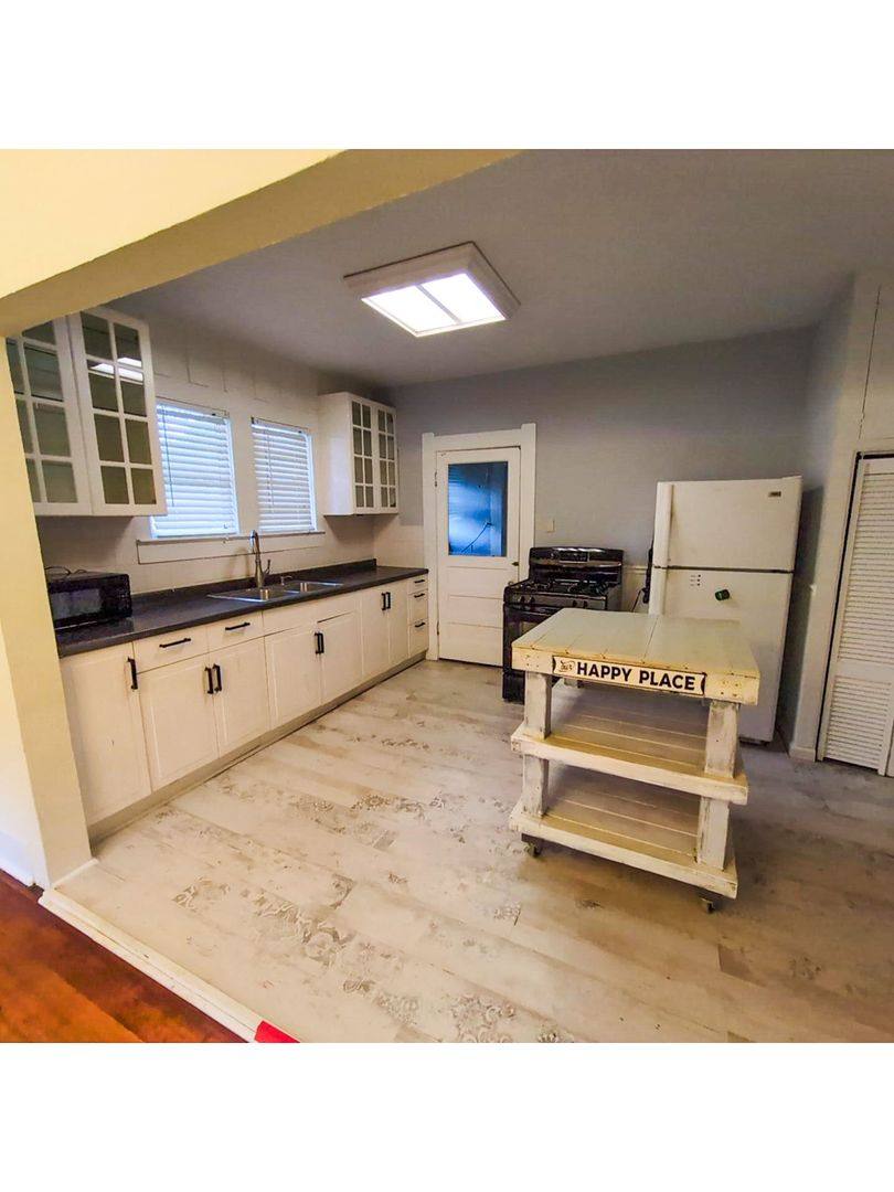 House for rent at 458 Belvedere Dr, Beaumont, TX 77706