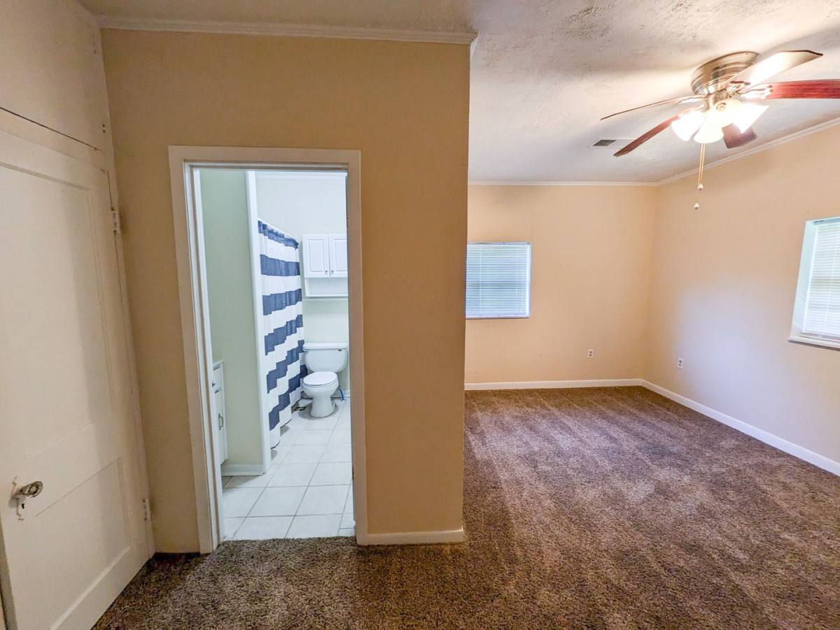 House for rent at 458 Belvedere Dr, Beaumont, TX 77706