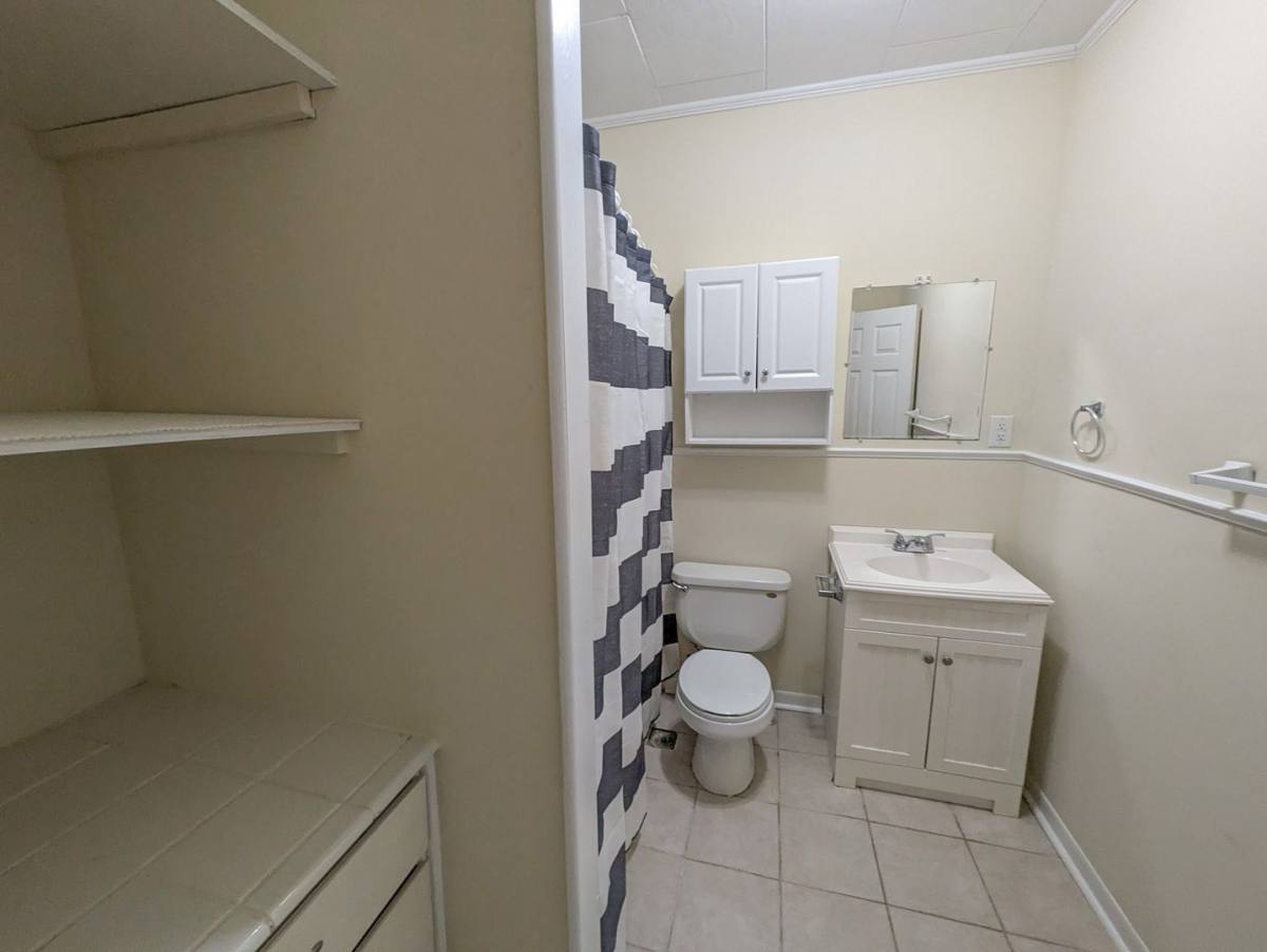 House for rent at 458 Belvedere Dr, Beaumont, TX 77706