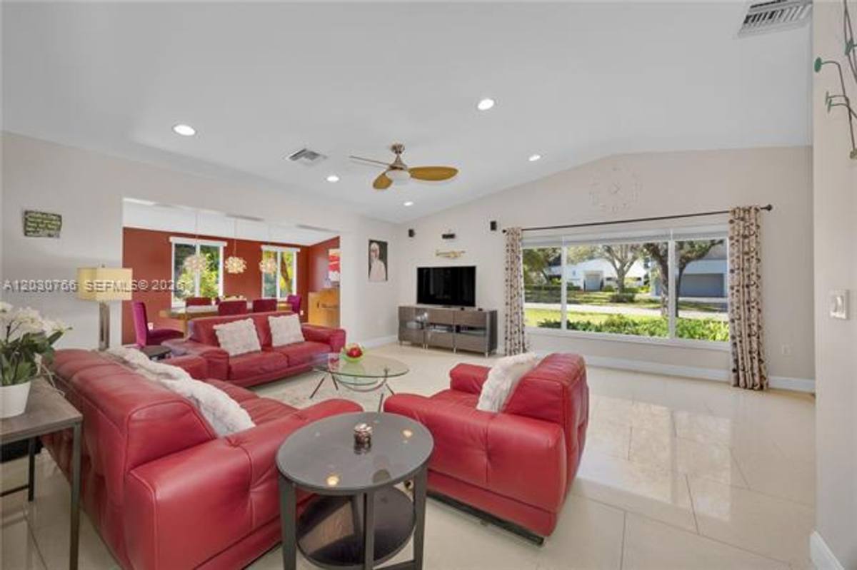 House for rent at 11625 SW 70th Ave, Miami, FL 33156