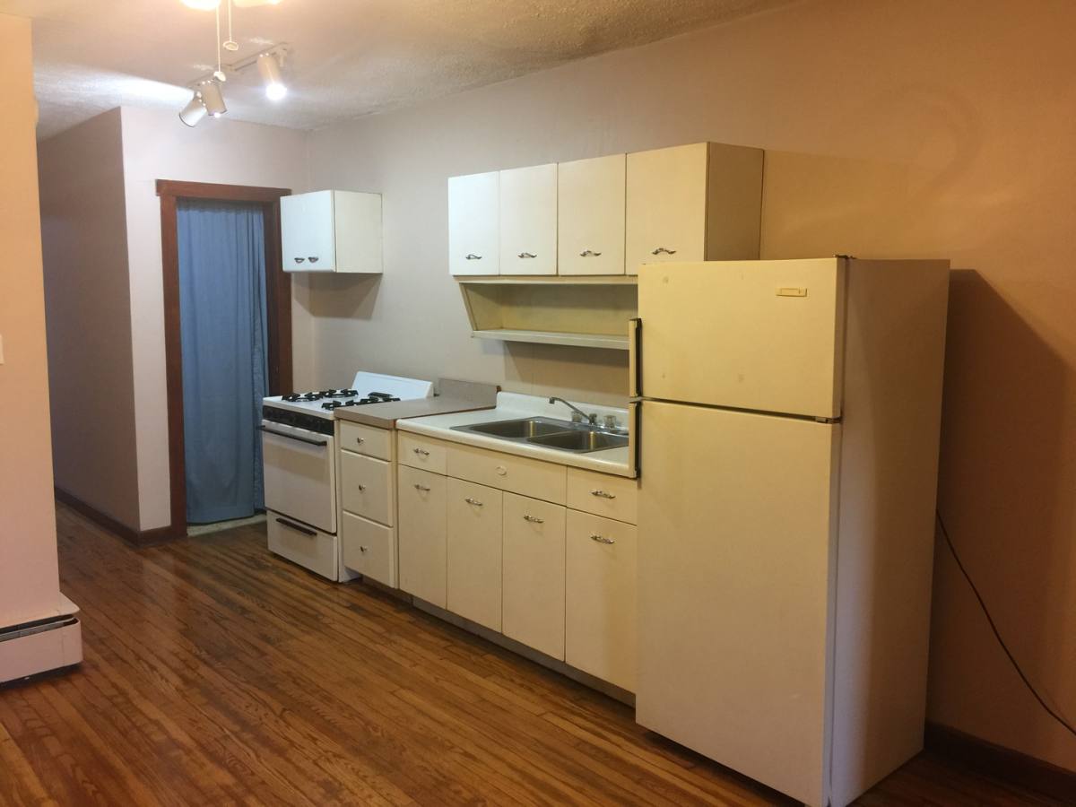Apartment for rent at 403 Hampshire St, Quincy, IL 62301