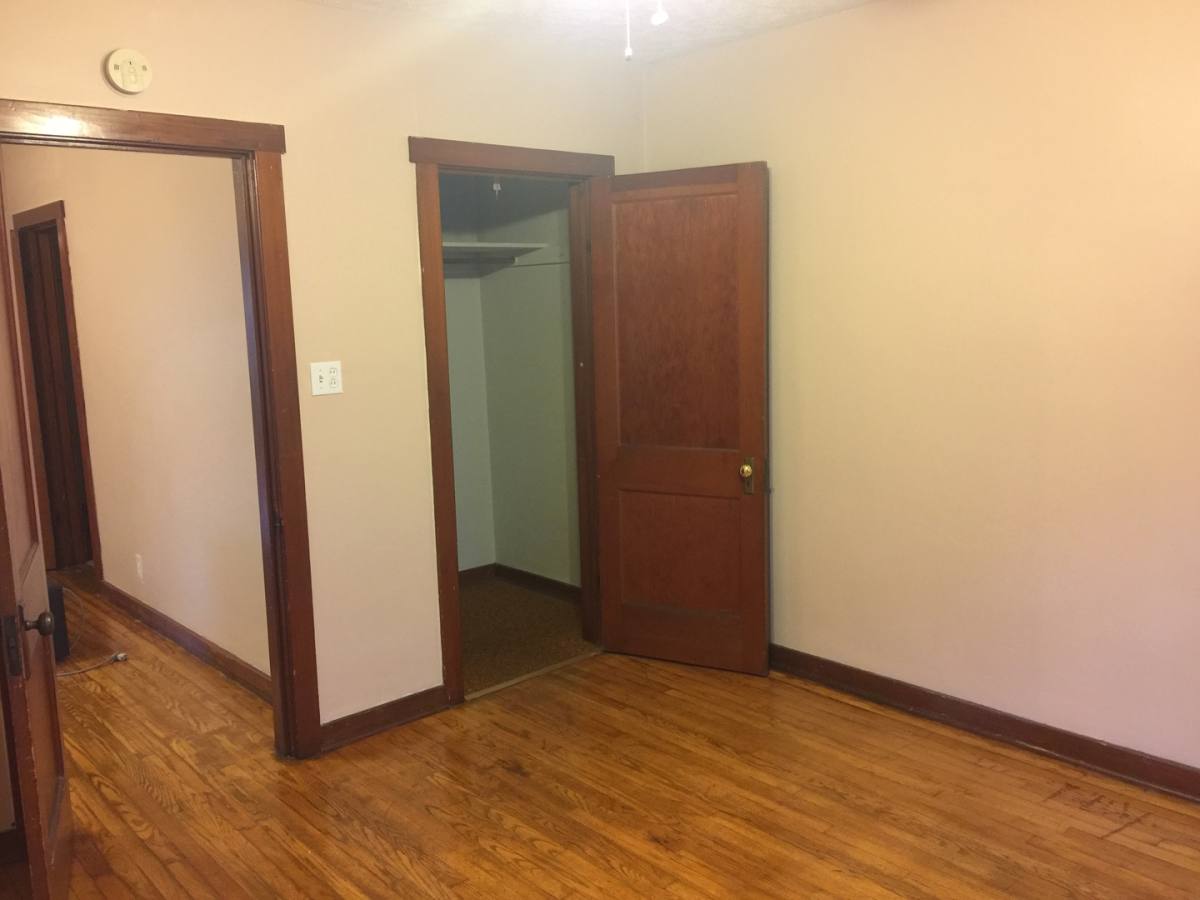 Apartment for rent at 403 Hampshire St, Quincy, IL 62301