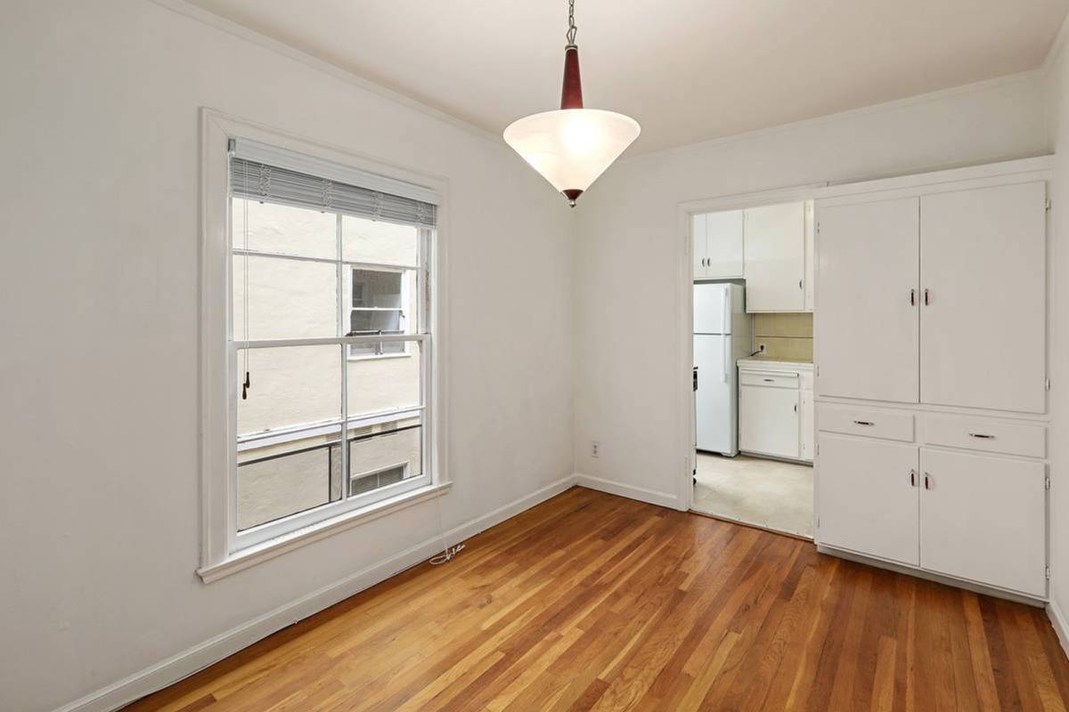 Apartment for rent at 1419-1421 Oak Grove Ave, Burlingame, CA 94010