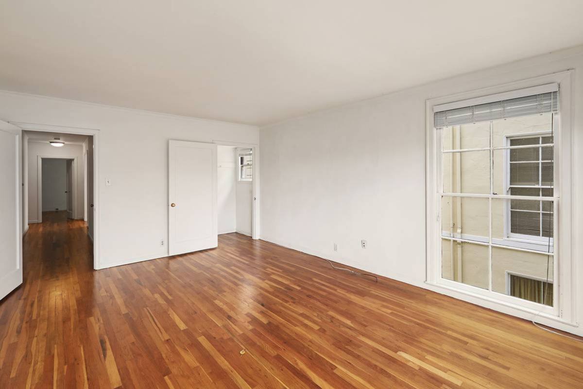 Apartment for rent at 1419-1421 Oak Grove Ave, Burlingame, CA 94010
