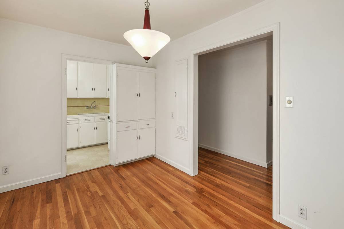 Apartment for rent at 1419-1421 Oak Grove Ave, Burlingame, CA 94010