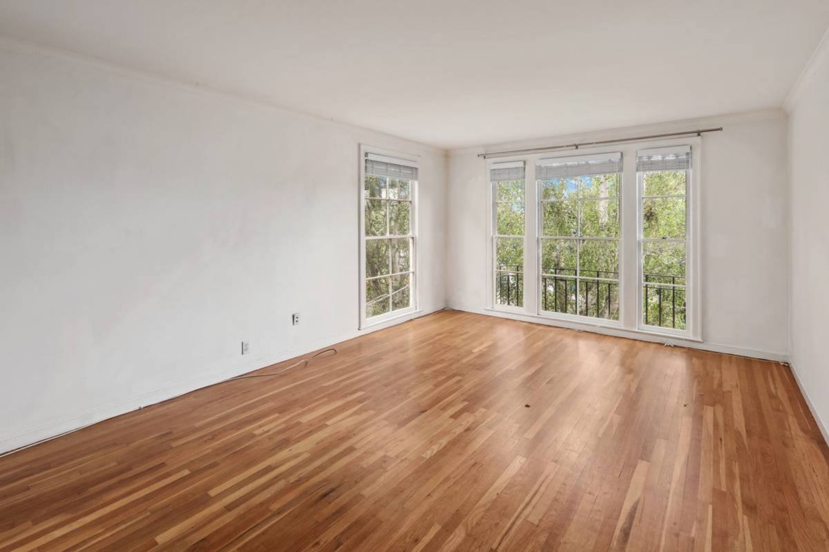 Apartment for rent at 1419-1421 Oak Grove Ave, Burlingame, CA 94010