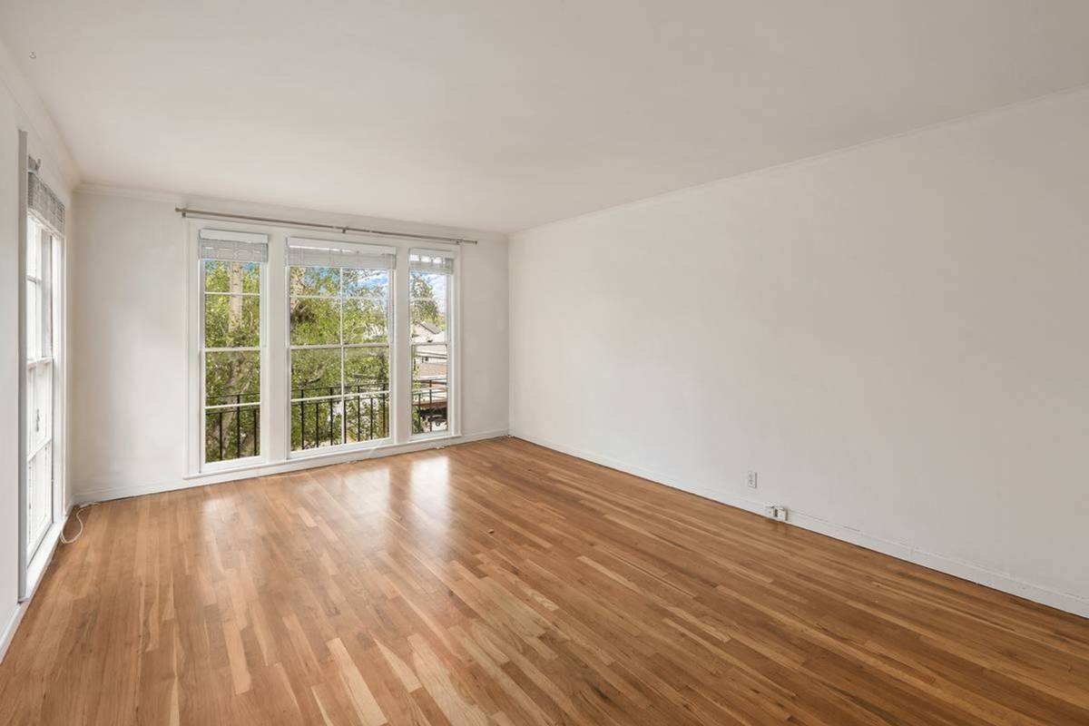 Apartment for rent at 1419-1421 Oak Grove Ave, Burlingame, CA 94010