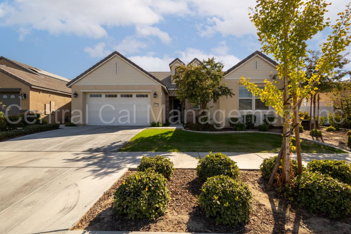 House for rent at 14409 Barbon Beck Ave, Bakersfield, CA 93311