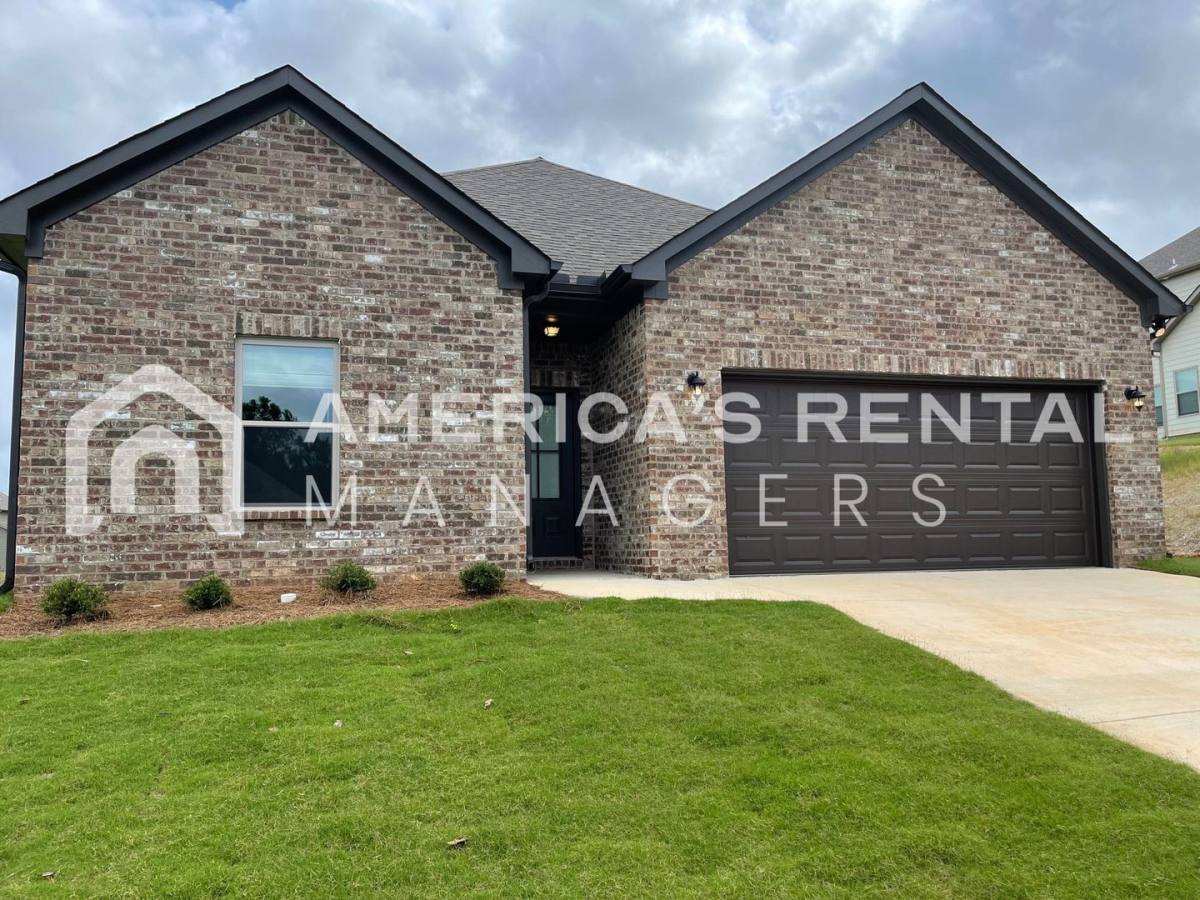 House for rent at 15522 Crimson Ridge Circle, Brookwood, AL 35444
