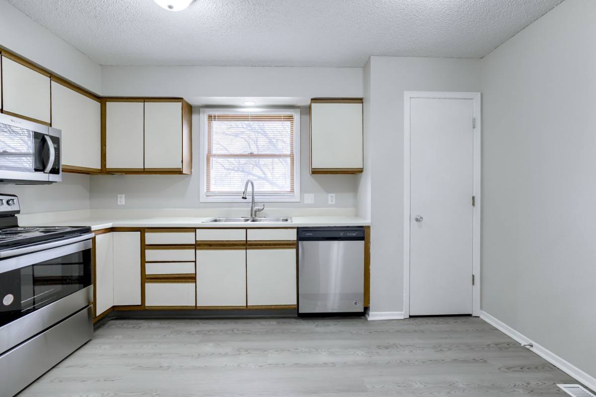 Apartment for rent at 4928 Dudley St, Lincoln, NE 68504