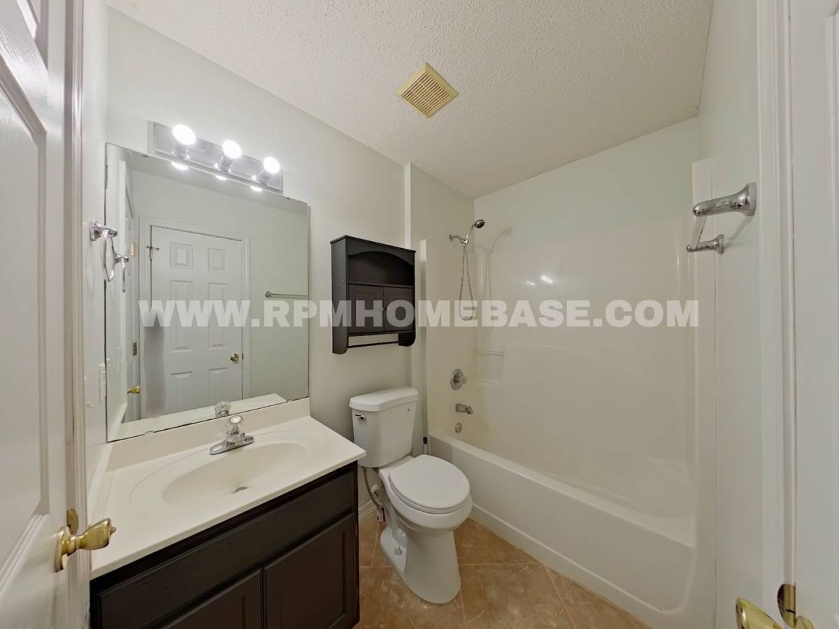 House for rent at 304 Strawbridge Dr, Crestview, FL 32539