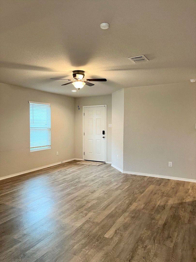House for rent at 7515 Crestway Ridge, San Antonio, TX 78244