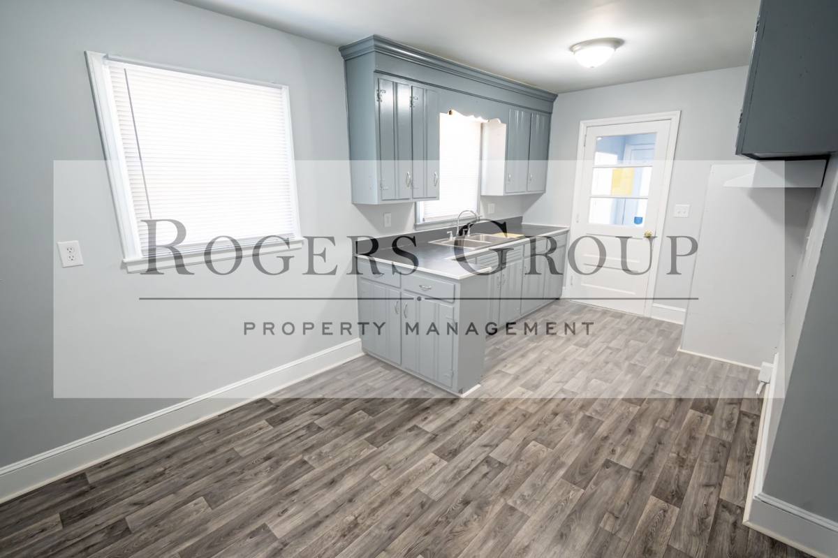 House for rent at 815 Eastway Dr, Henderson, NC 27536