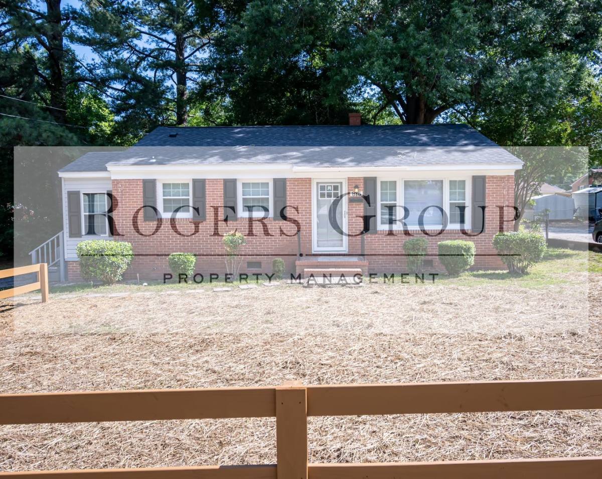 House for rent at 815 Eastway Dr, Henderson, NC 27536