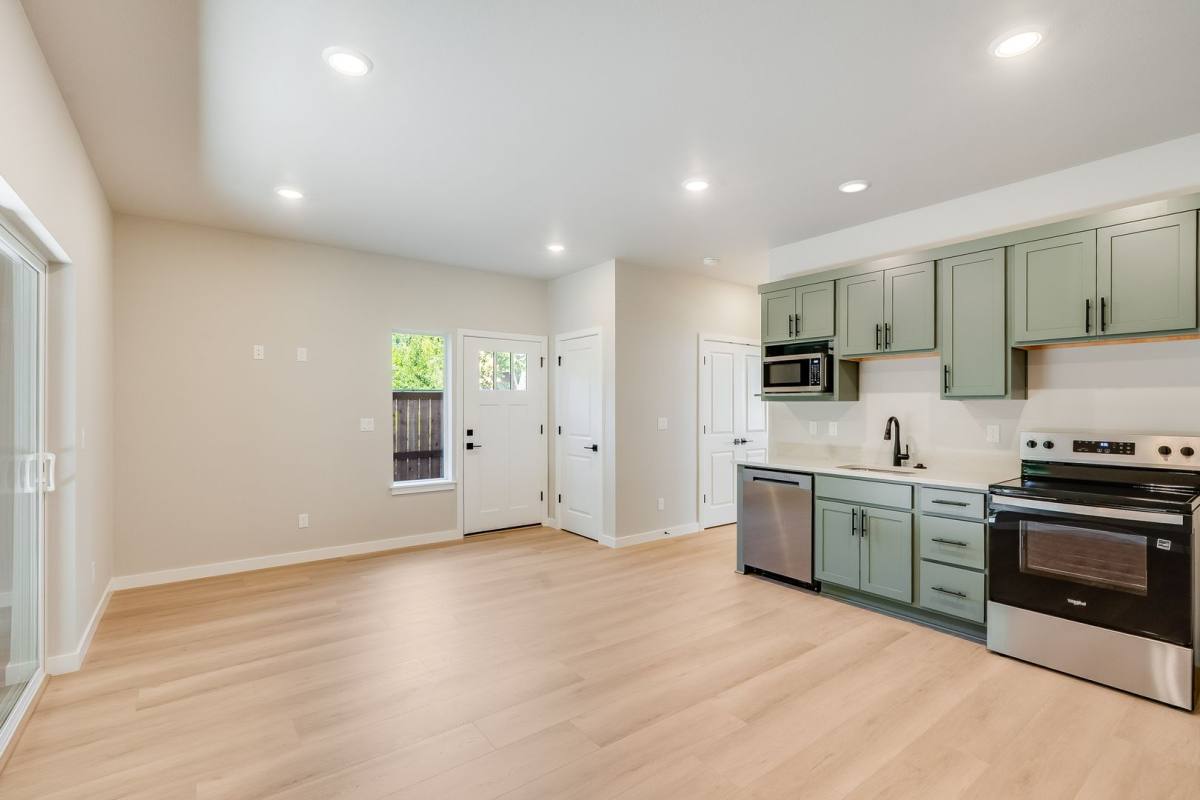 Townhouse for rent at 16901 SW 132nd Terrace, Portland, OR 97224