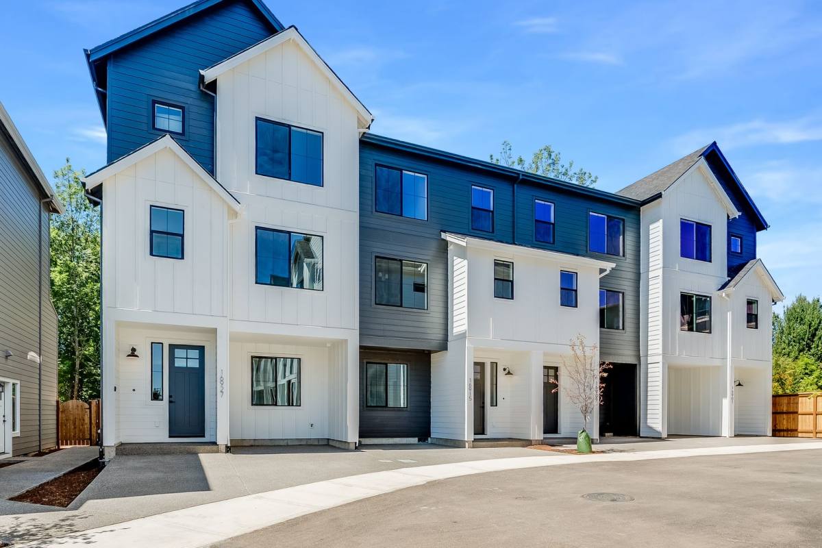Townhouse for rent at 16901 SW 132nd Terrace, Portland, OR 97224