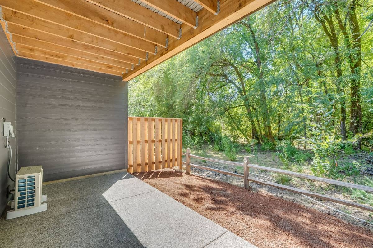 Townhouse for rent at 16901 SW 132nd Terrace, Portland, OR 97224