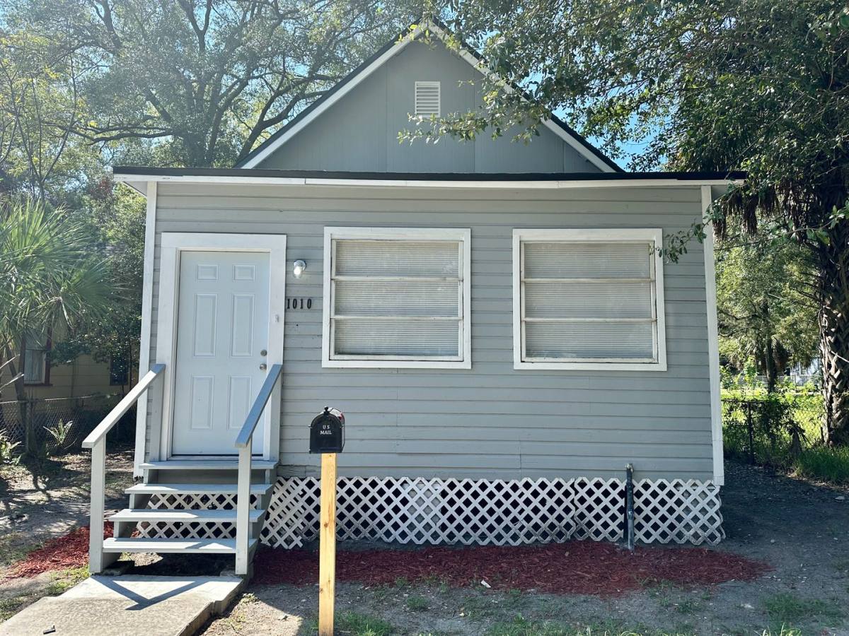 House for rent at 1010 E 13th St, Jacksonville, FL 32206