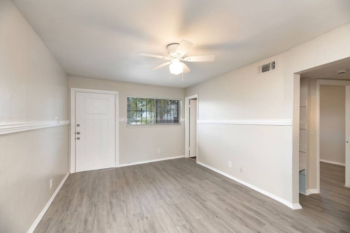 Apartment for rent at 2408 Meyers St, Dallas, TX 75215