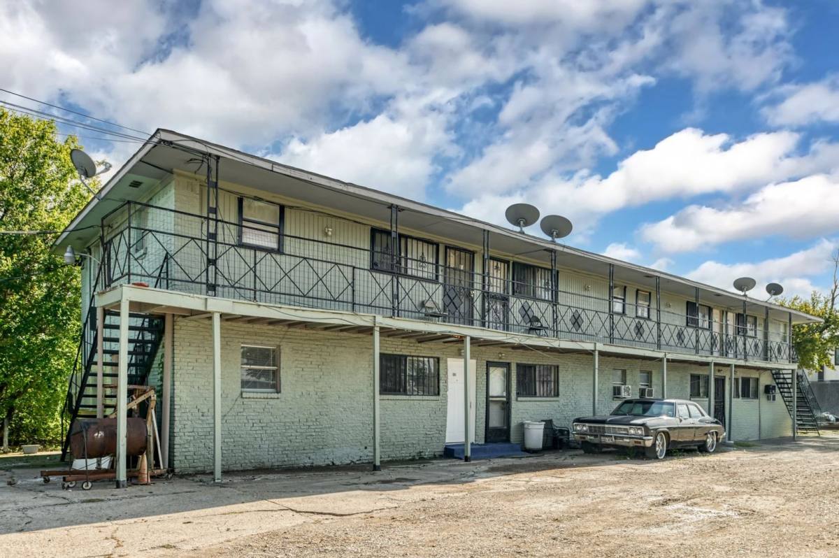 Apartment for rent at 2408 Meyers St, Dallas, TX 75215