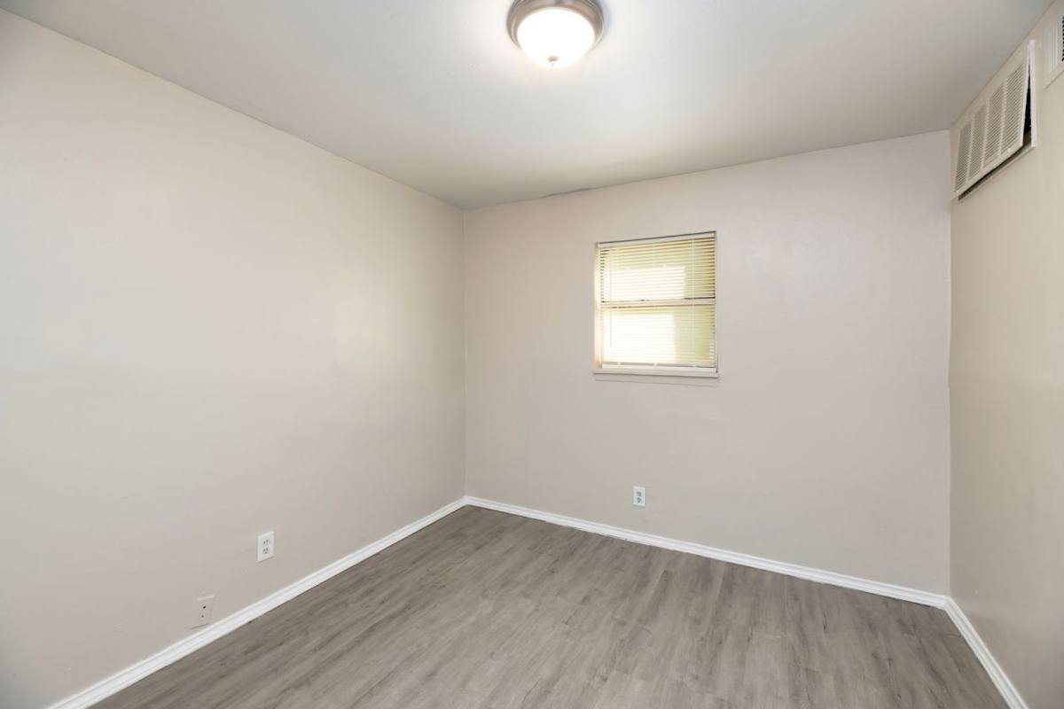 Apartment for rent at 2408 Meyers St, Dallas, TX 75215