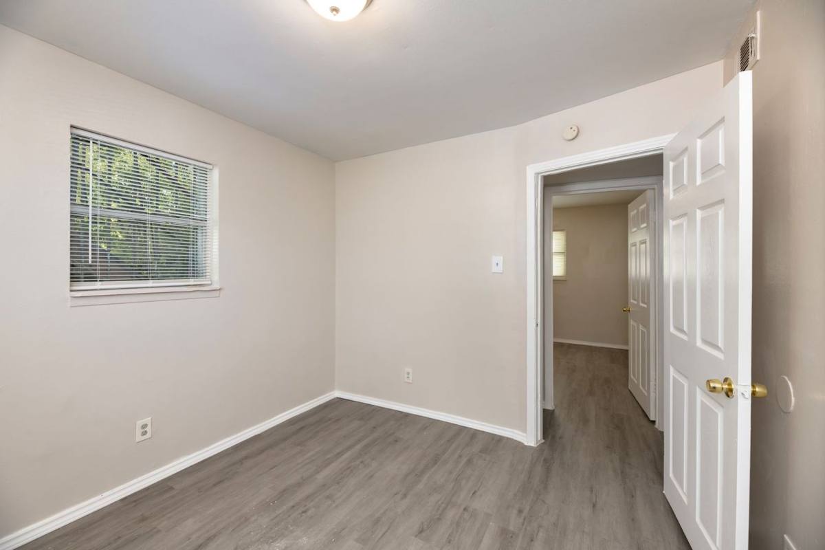 Apartment for rent at 2408 Meyers St, Dallas, TX 75215