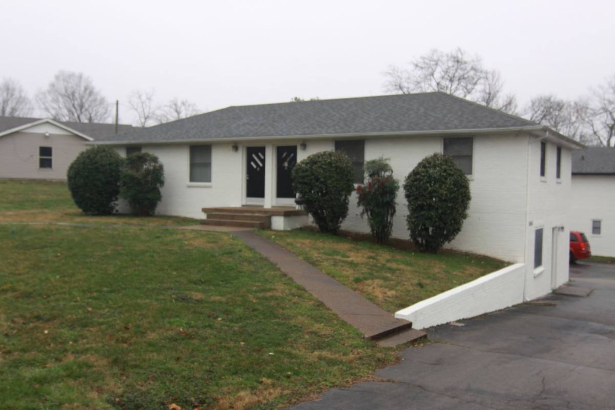 Apartment for rent at 1860 Memorial Dr, Clarksville, TN 37043