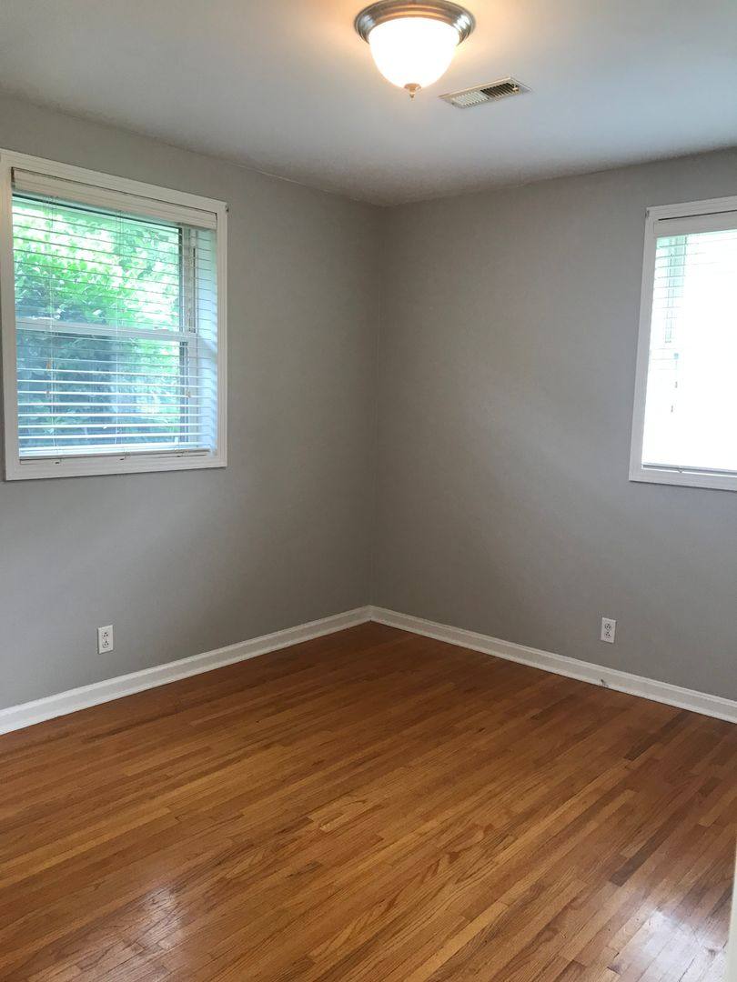 Apartment for rent at 1860 Memorial Dr, Clarksville, TN 37043