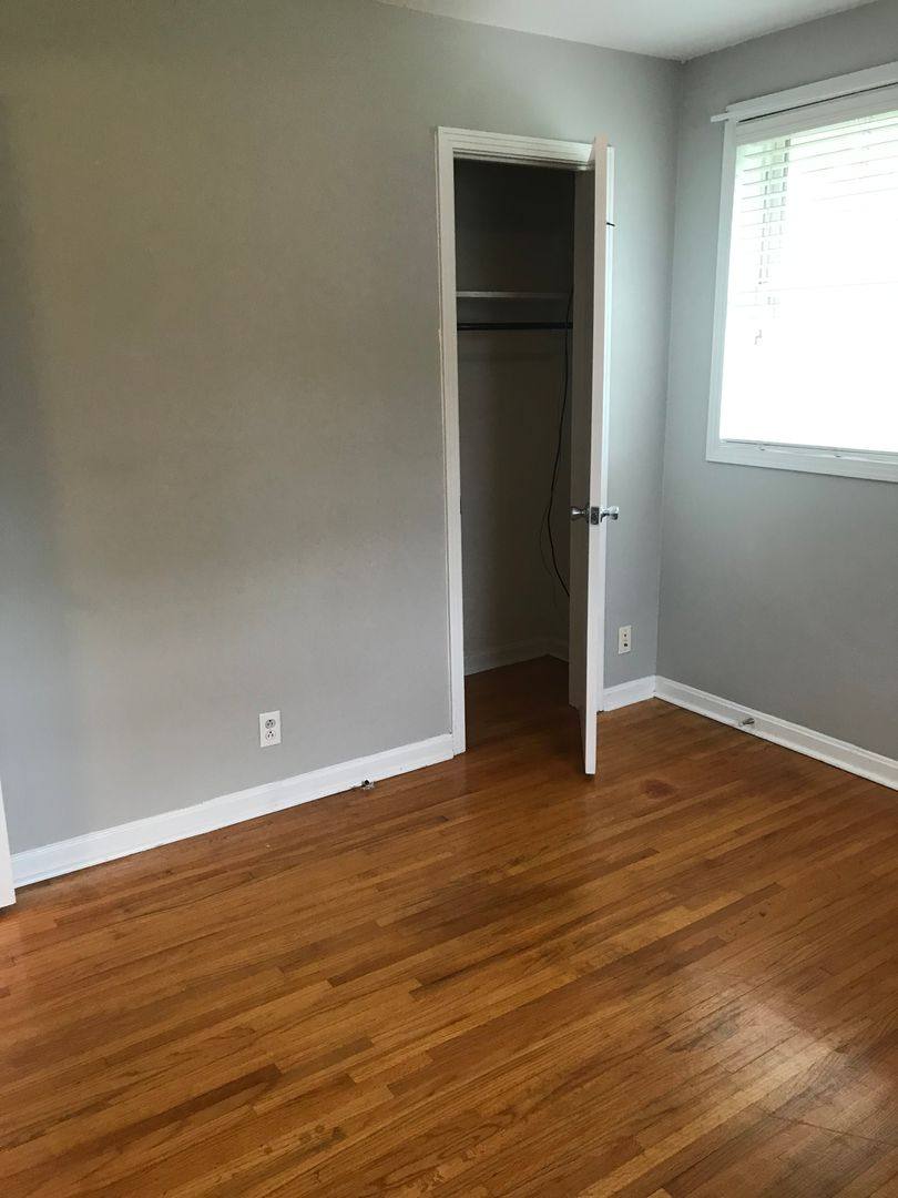 Apartment for rent at 1860 Memorial Dr, Clarksville, TN 37043