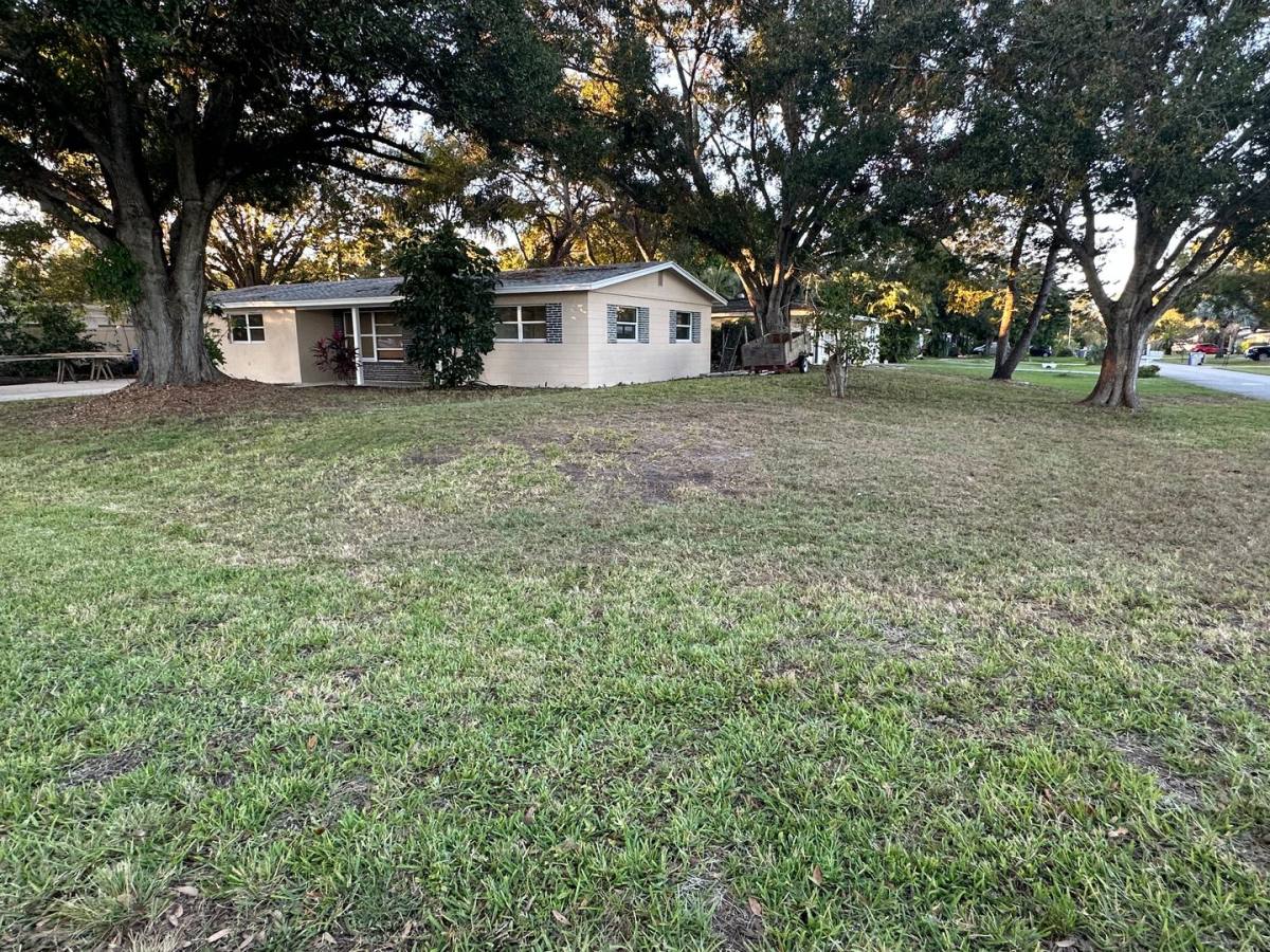 House for rent at 1702 7th St, Vero Beach, FL 32962