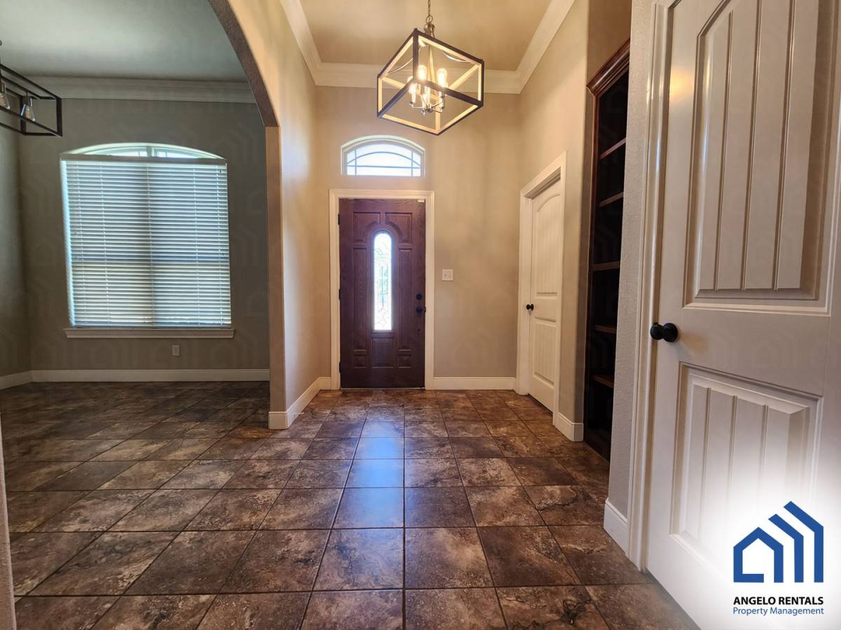 House for rent at 801 Hunters Glen Rd, San Angelo, TX 76901