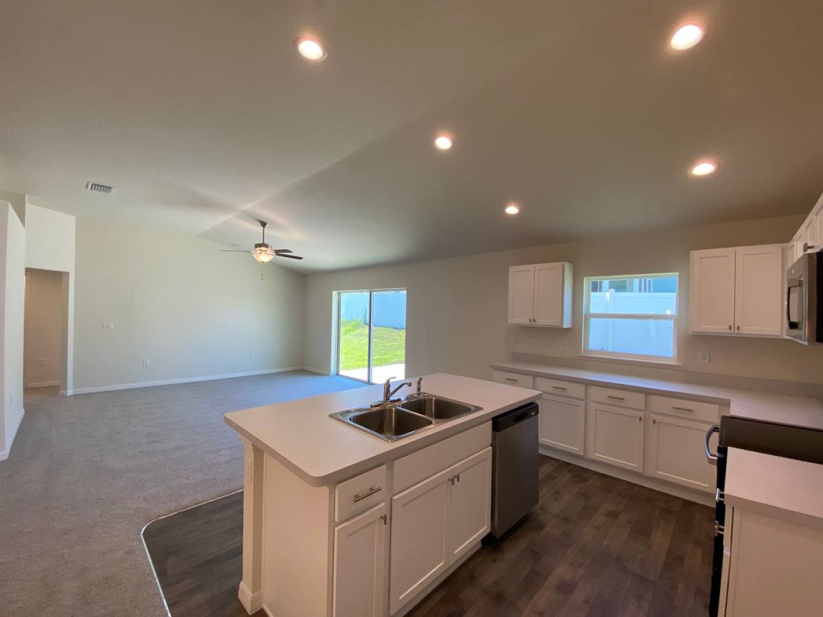 House for rent at 8190 N Wakefield Dr, Dunnellon, FL 34434