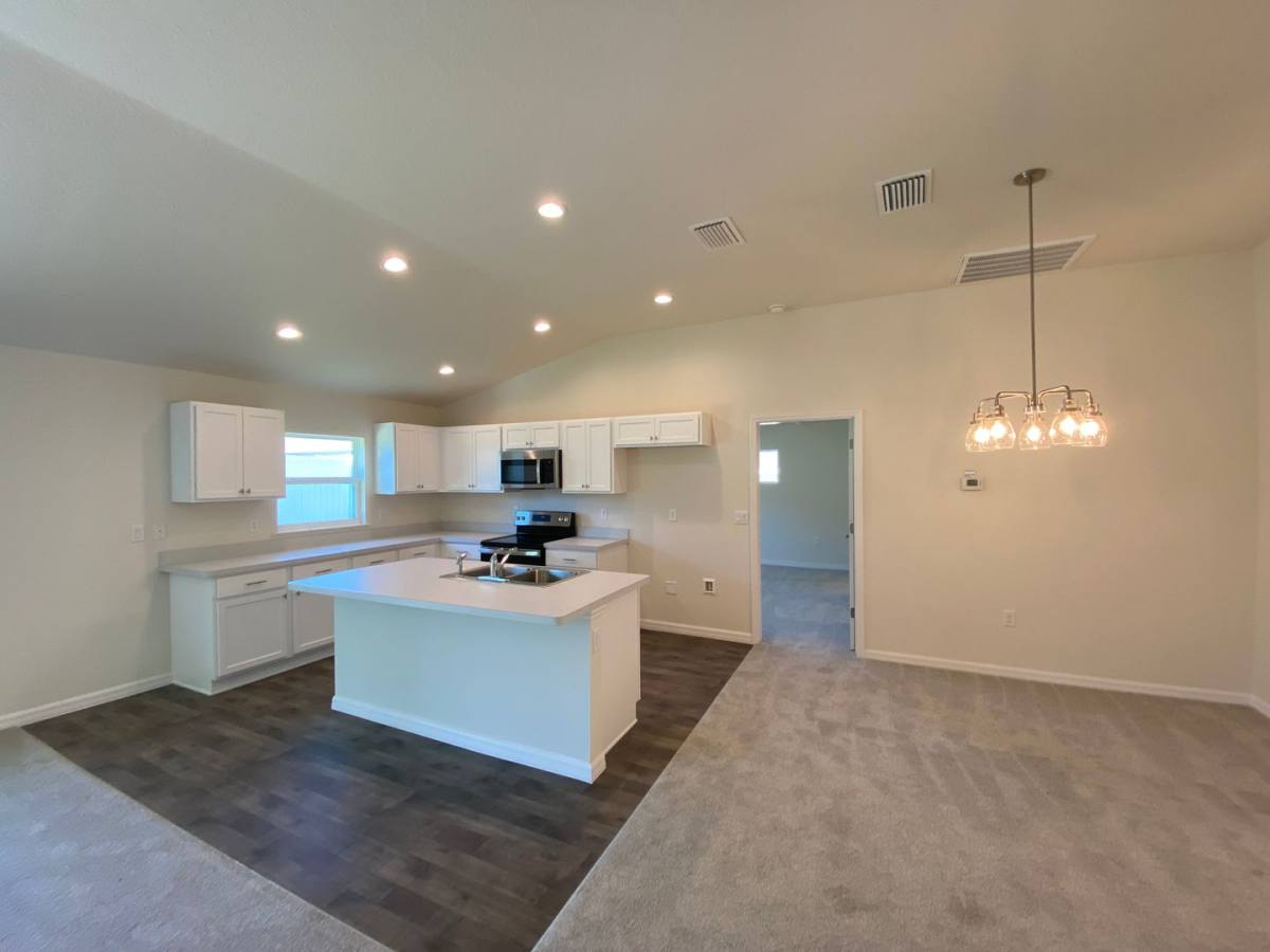 House for rent at 8190 N Wakefield Dr, Dunnellon, FL 34434
