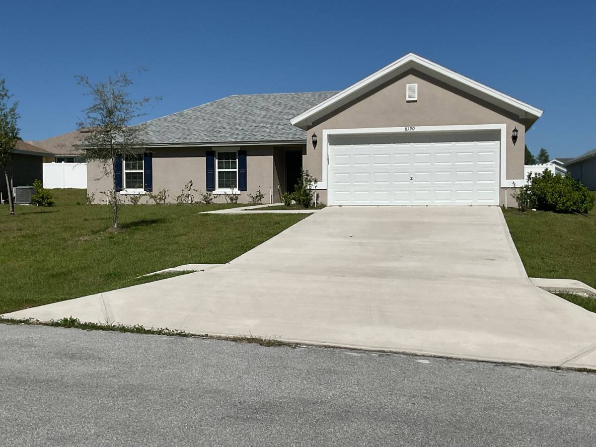 House for rent at 8190 N Wakefield Dr, Dunnellon, FL 34434