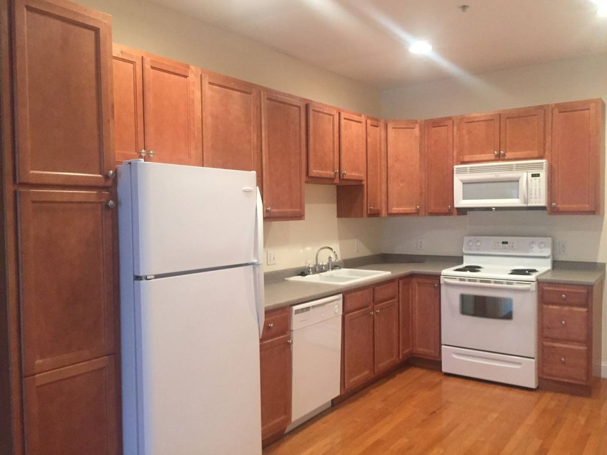 4801 N Main St, Fall River, MA 02720 - Apartment for Rent - Image 7