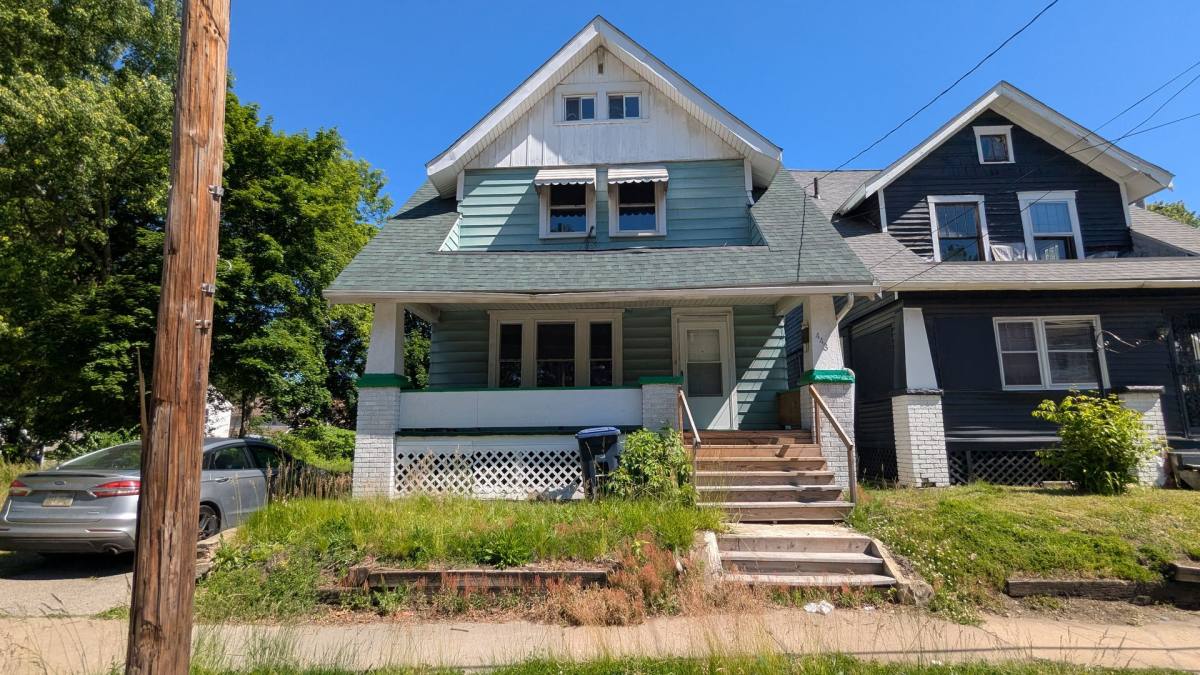 House for rent at 443 W Thornton St, Akron, OH 44307