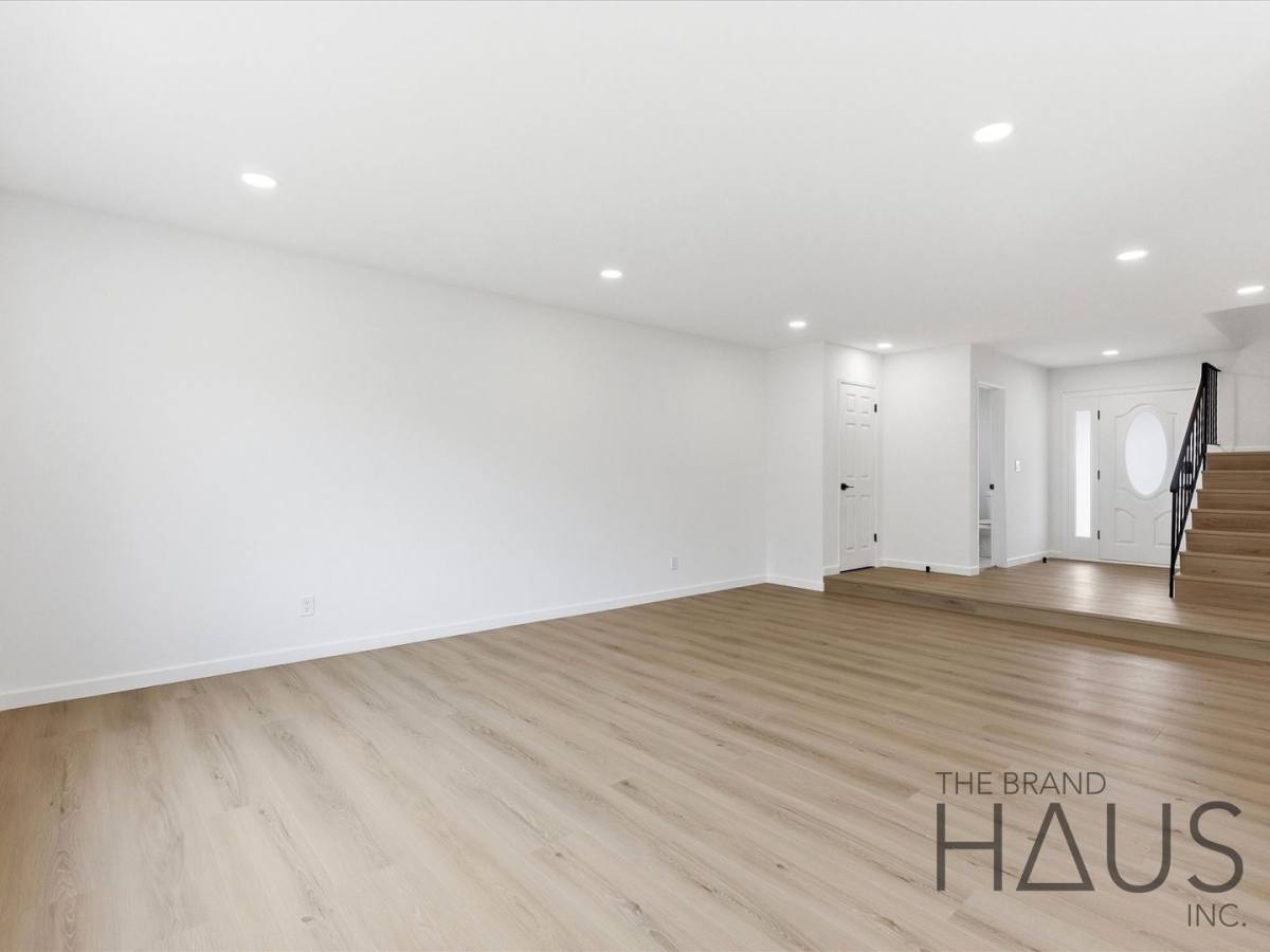 House for rent at 6861 Defiance Dr, Huntington Beach, CA 92647