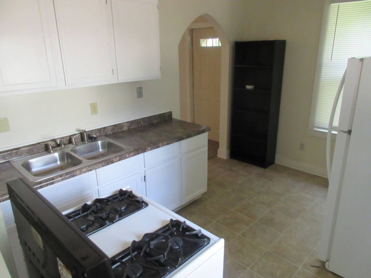 Apartment for rent at 409 E Wall St, Janesville, WI 53545