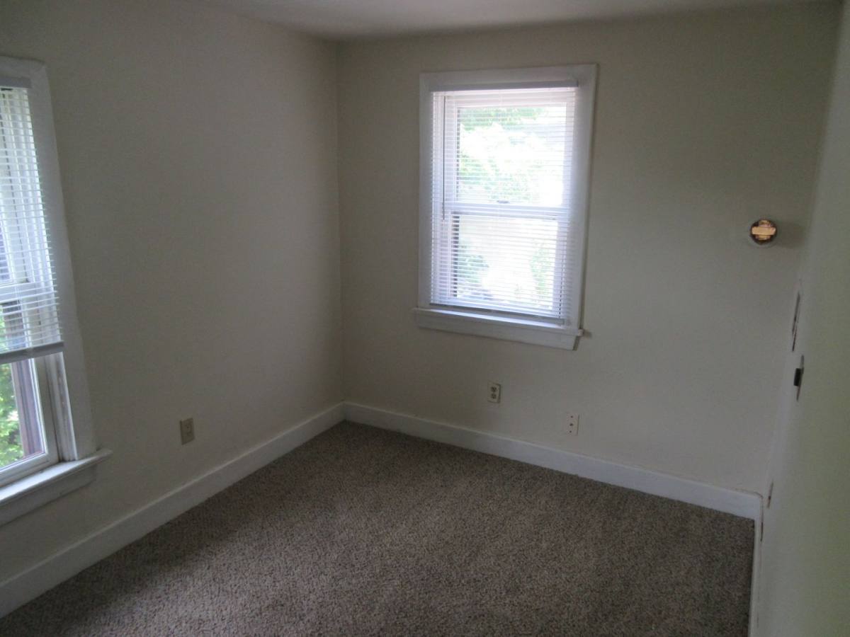 Apartment for rent at 409 E Wall St, Janesville, WI 53545