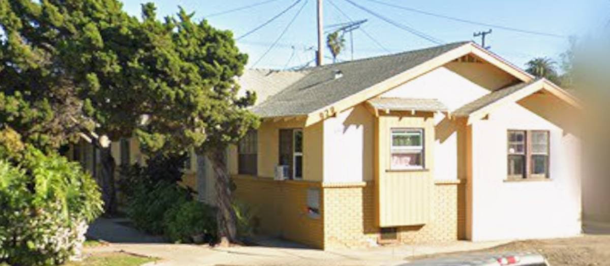 Apartment for rent at 956 Magnolia Ave, Long Beach, CA 90813