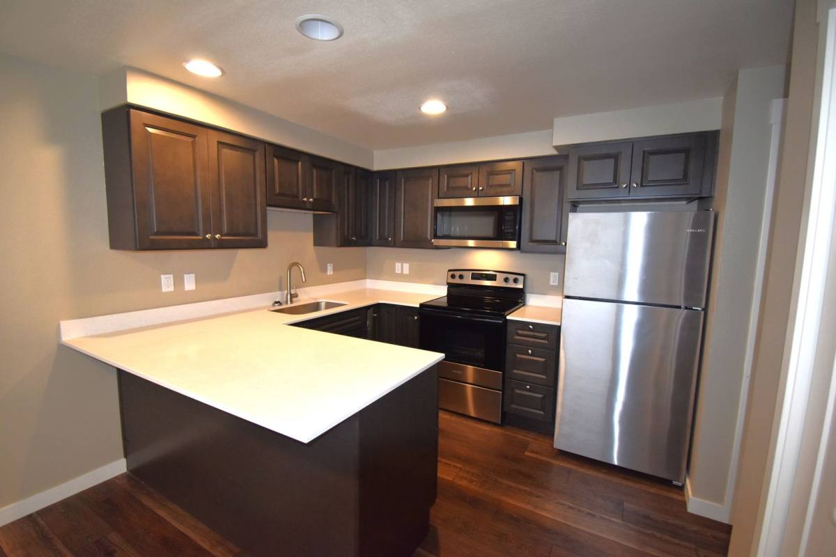 Apartment for rent at 2435 16th Ave SE, Albany, OR 97322