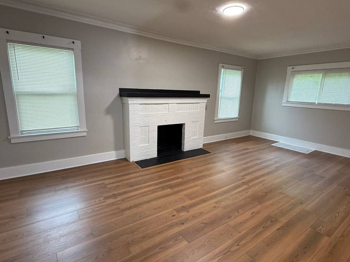 House for rent at 433 Norwood Ave, Youngstown, OH 44504